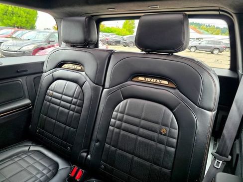 Used 2025 Rivian R1S Premium AWD/4WD image 48
