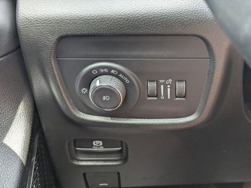 Used 2024 Jeep Grand Cherokee L Overland w/ Advanced Protech Group III AWD/4WD image 33
