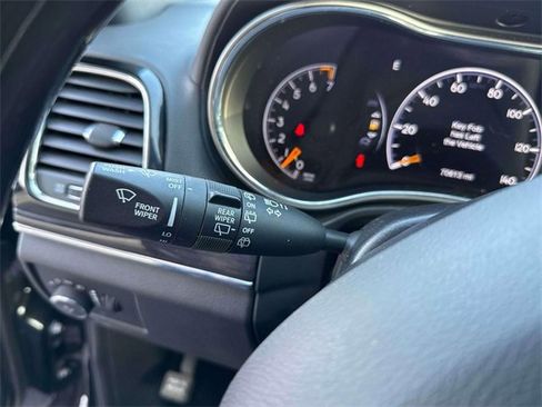 Used 2020 Jeep Grand Cherokee Overland image 27