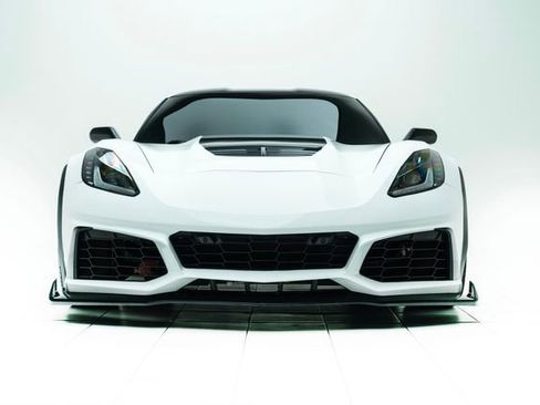 Used 2016 Chevrolet Corvette Z06 w/ 3LZ Preferred Equipment Group image 7