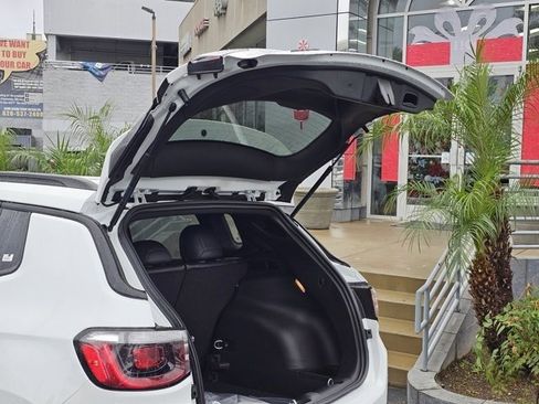 New 2026 Jeep Compass Latitude image 8