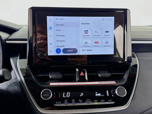 Used 2025 Toyota Corolla LE FWD image 19