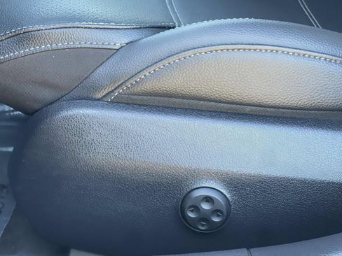Used 2022 Mercedes-Benz C 300 Sedan w/ Exclusive Trim Package image 17