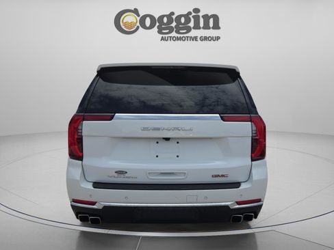 Used 2025 GMC Yukon Denali RWD image 4