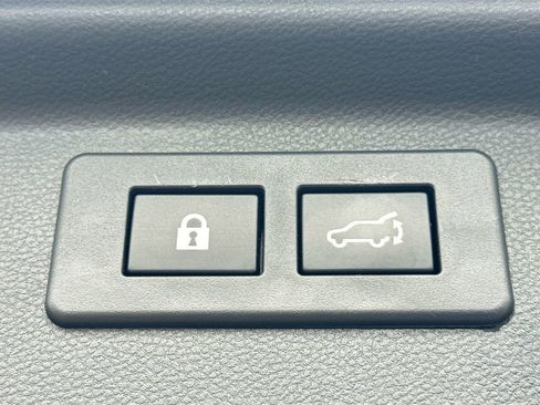 Used 2024 Subaru Forester Touring image 34