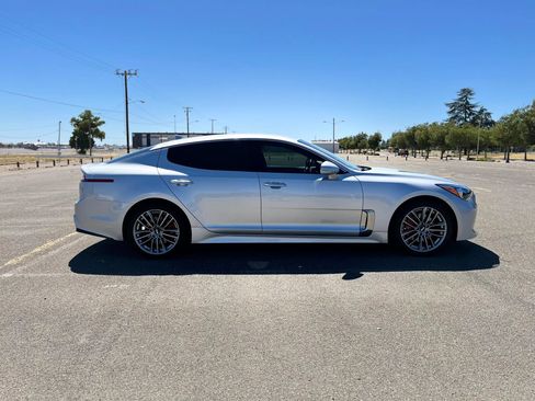 Used 2018 Kia Stinger RWD image 4
