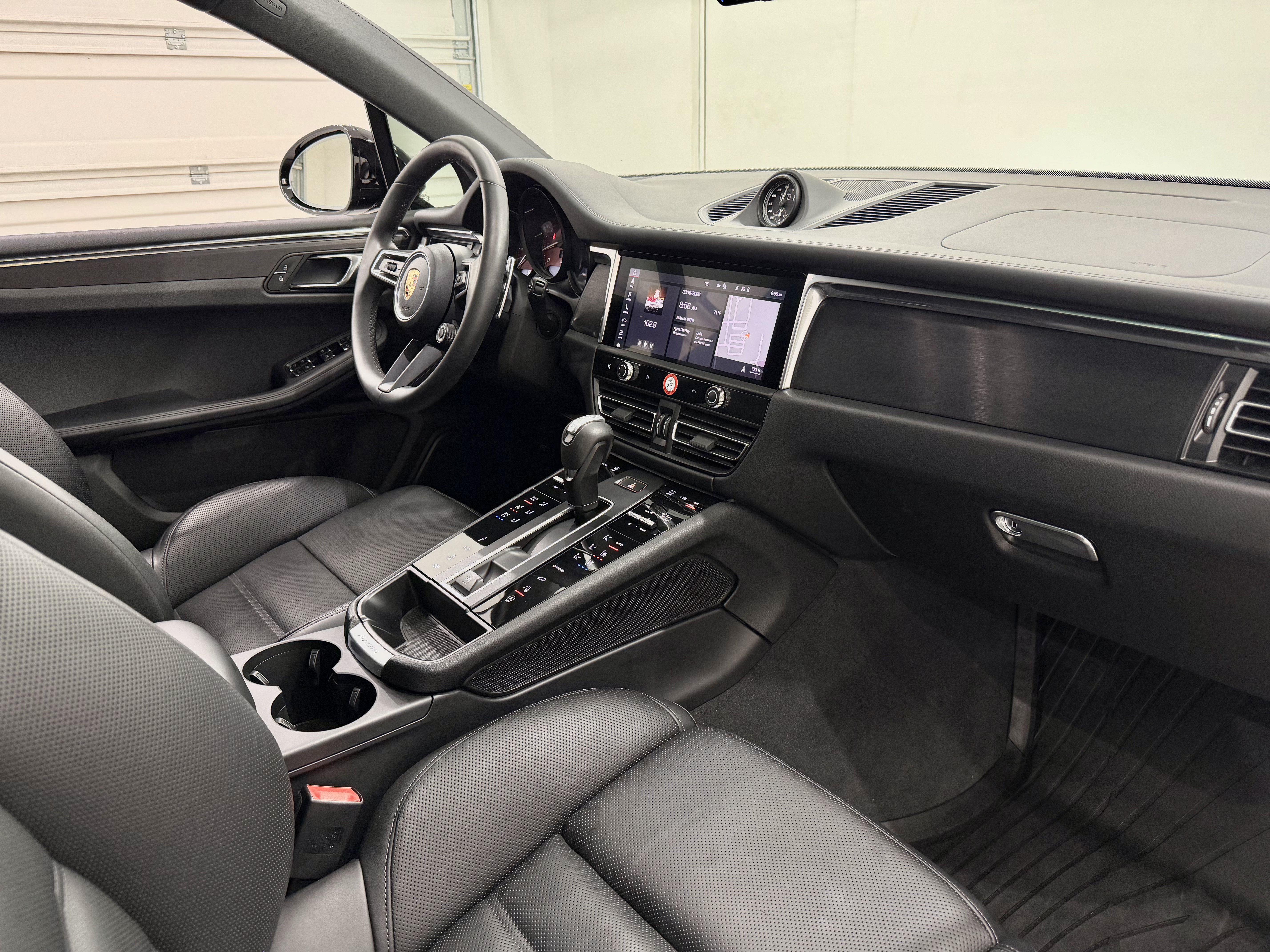 Used 2026 Porsche Macan GTS AWD/4WD image 24