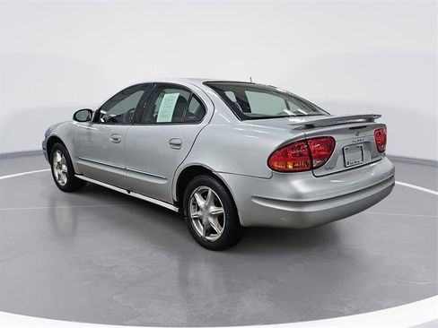 Used 2001 Oldsmobile Alero GL w/ Special Edition Pkg image 5