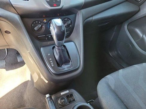 Used 2017 Ford Transit Connect XLT image 32