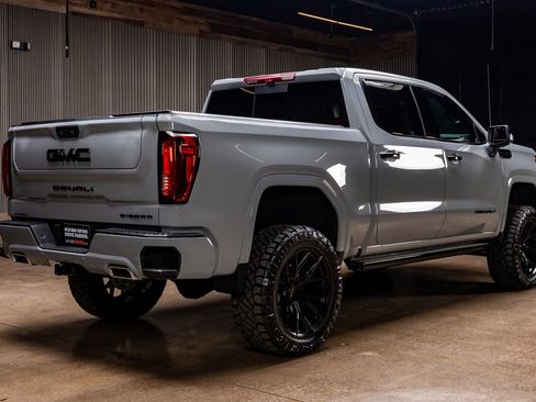 Used 2025 GMC Sierra 1500 Denali image 10