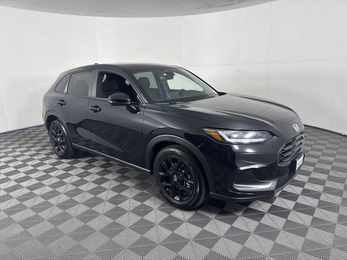 Certified 2025 Honda HR-V Sport image 2