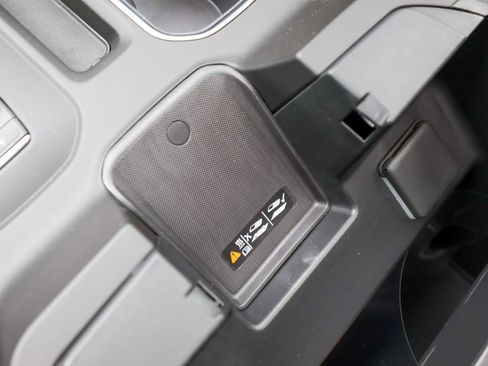 New 2026 GMC Sierra 2500 Denali w/ Denali Reserve Package image 16