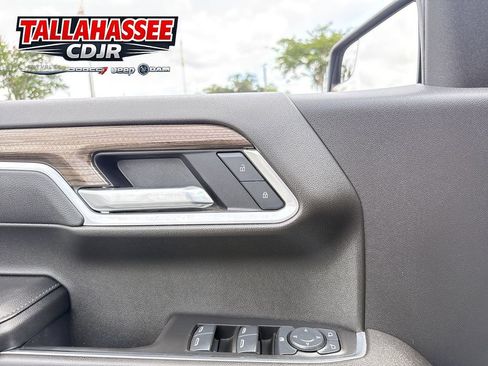 Used 2025 Chevrolet Silverado 1500 RST w/ Convenience Package II AWD/4WD image 14
