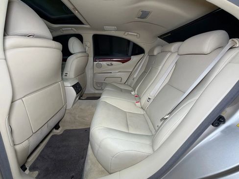 Used 2011 Lexus LS 460 image 17