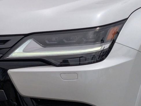 New 2025 Lexus LX 600 4WD w/ Luxury Package image 8