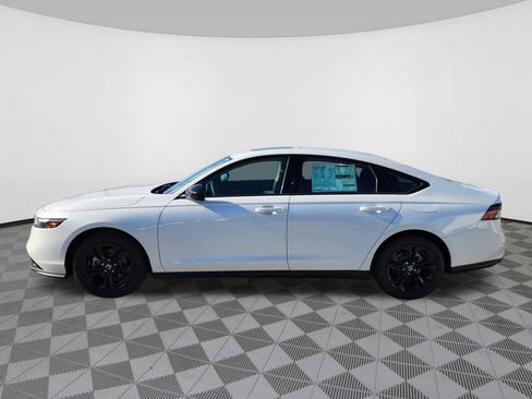 New 2025 Honda Accord SE image 5