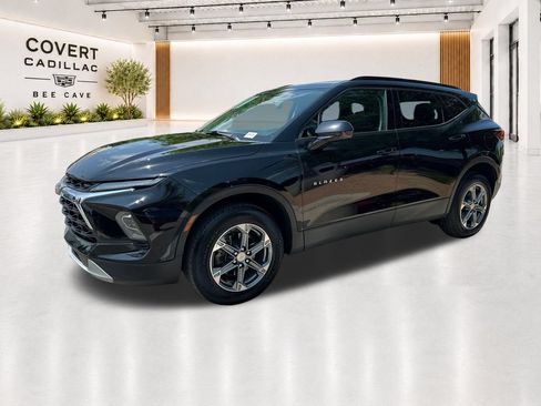 Used 2024 Chevrolet Blazer LT w/ Convenience Package FWD image 4