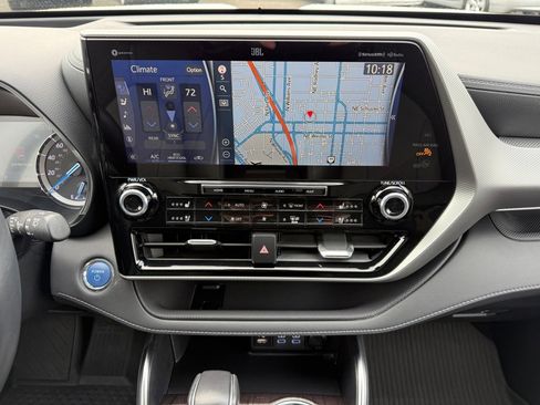 Used 2022 Toyota Highlander Platinum image 28