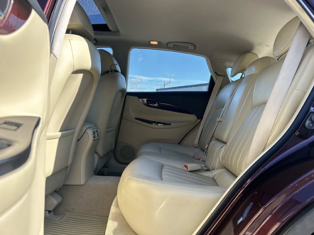 Used 2017 INFINITI QX50 AWD w/ Technology Package image 15