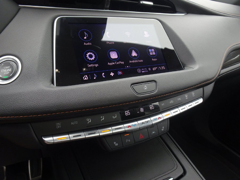 Used 2023 Cadillac XT4 Sport w/ Cold Weather Package AWD/4WD image 18