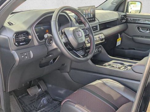 New 2025 Honda Pilot Black Edition image 3