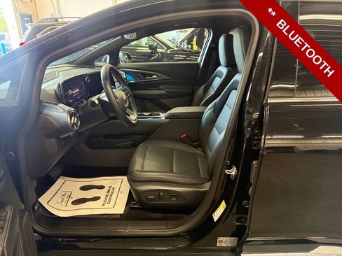 Used 2024 Chevrolet Equinox EV LT FWD image 12