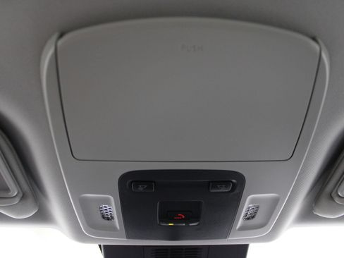 Used 2025 Toyota Camry LE FWD image 33