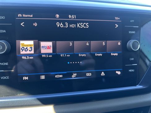 Used 2022 Volkswagen Taos SE image 20