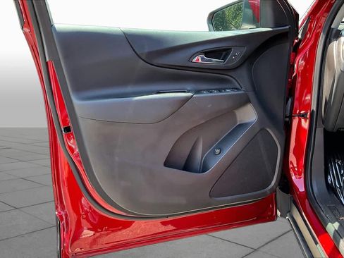 Used 2024 Chevrolet Equinox LT w/ LPO, Floor Liner Package FWD image 22
