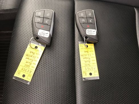 Certified 2025 Buick Enclave Avenir w/ Super Cruise Package image 31