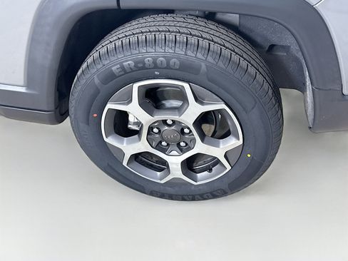 Used 2022 Jeep Compass Trailhawk w/ Trailhawk Elite Group AWD/4WD image 37