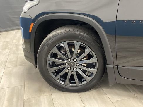 Used 2023 Chevrolet Traverse RS image 38