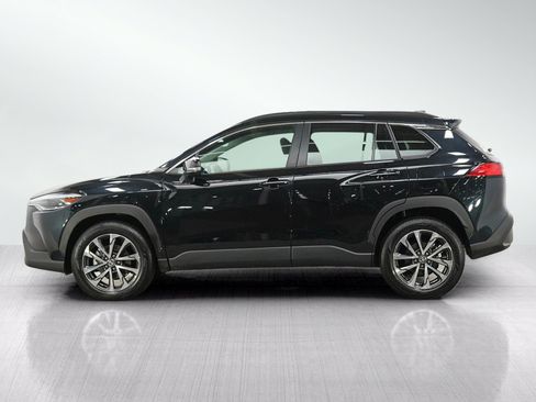 Used 2025 Toyota Corolla Cross XLE w/ Convenience Package AWD/4WD image 2