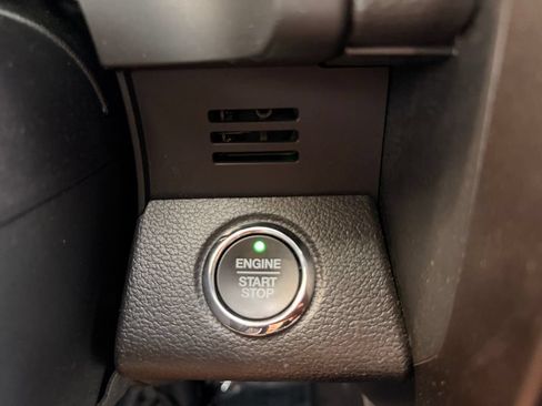 Used 2018 Ford Expedition Limited w/ Equipment Group 302A RWD image 19