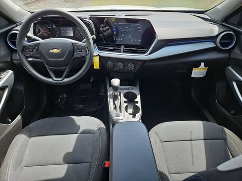 New 2026 Chevrolet Trax LS w/ LS Convenience Package FWD image 20