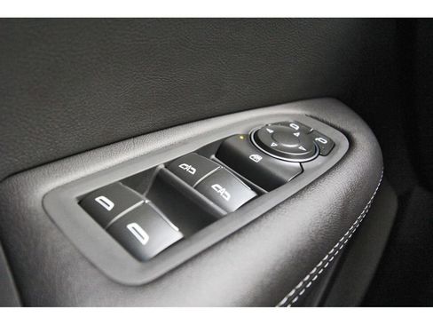 Certified 2025 Cadillac XT5 Luxury image 20