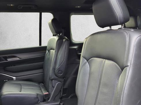 Used 2024 Jeep Wagoneer Series II image 15