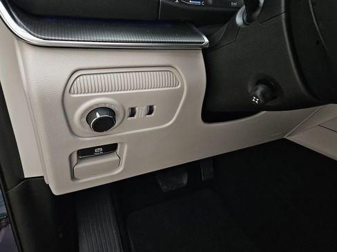 New 2026 Jeep Grand Wagoneer Summit AWD/4WD image 16