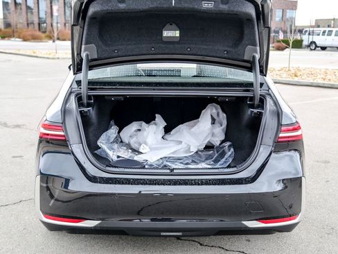 New 2026 BMW 530i xDrive w/ Premium Package AWD/4WD image 26
