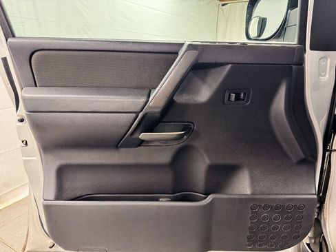 Used 2014 Nissan Titan PRO-4X AWD/4WD image 12