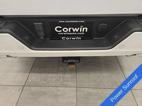 Used 2023 GMC Sierra 1500 AT4 w/ AT4 Premium Package AWD/4WD image 17