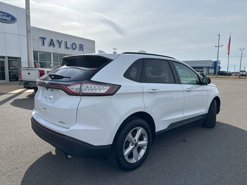 Used 2018 Ford Edge SE image 17