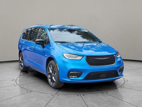 New 2026 Chrysler Pacifica Select AWD/4WD image 14