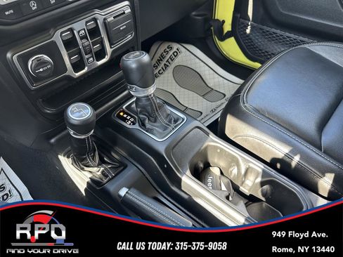 Used 2023 Jeep Wrangler Unlimited Sahara w/ LED Lighting Group AWD/4WD image 26