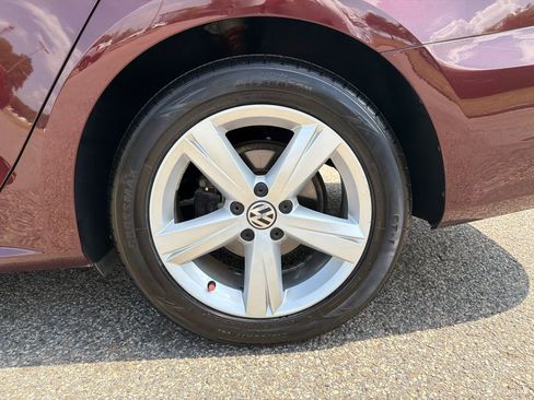 Used 2014 Volkswagen Passat 1.8T Wolfsburg Edition FWD image 19