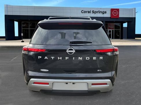 New 2025 Nissan Pathfinder SL image 4