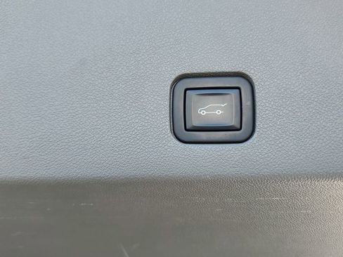 Certified 2023 Cadillac XT6 Premium Luxury w/ Technology Package image 27