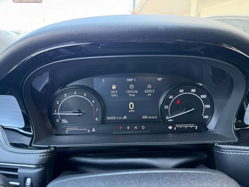 Used 2022 Lincoln Corsair AWD w/ Equipment Group 101A image 12
