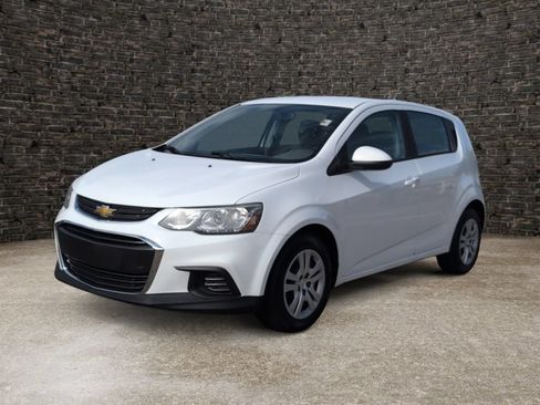 Used 2018 Chevrolet Sonic LT FWD image 6