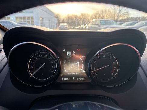 Used 2019 Jaguar F-TYPE Convertible image 9